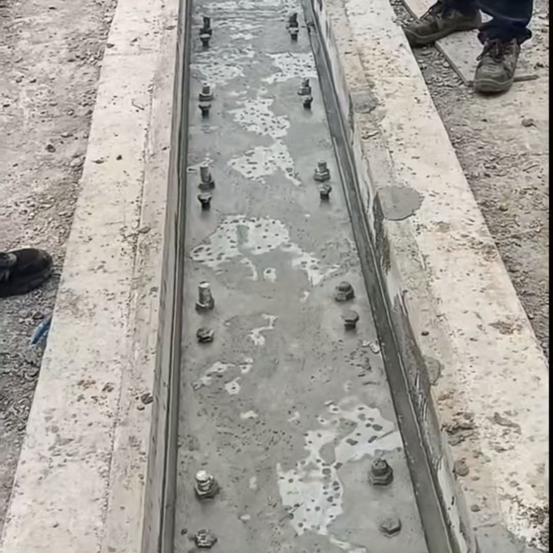 城南港口码头起重机龙门吊重型机械设备稳固用早强快凝轨道胶泥